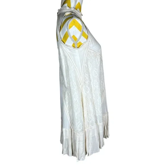 Free People Sleeveless Dress w/ Lace • White & Cream • Size XS - Picture 6 of 9
